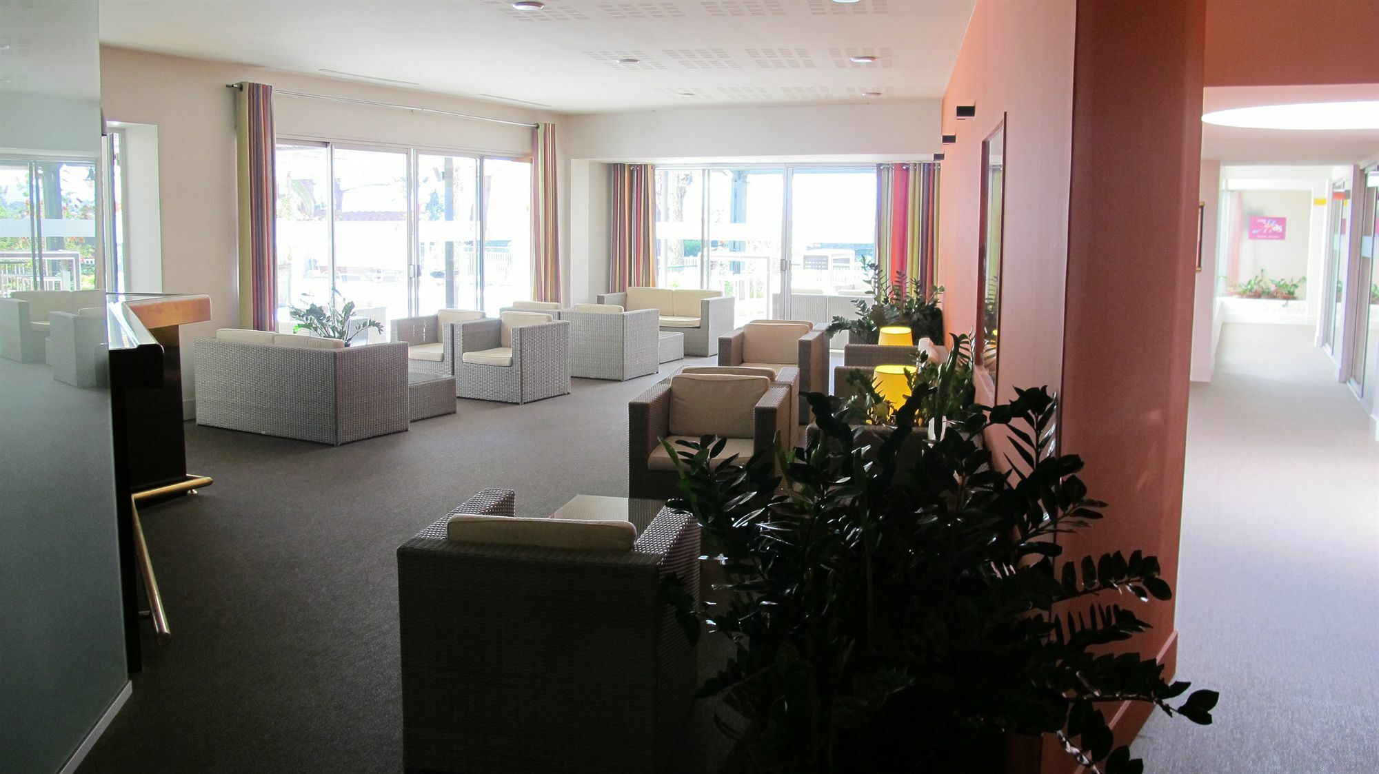 Holiday Inn Perpignan, An Ihg Hotel Zewnętrze zdjęcie